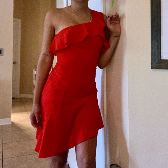 One-shoulder coral dress with ruffles - Picture 4 of 4